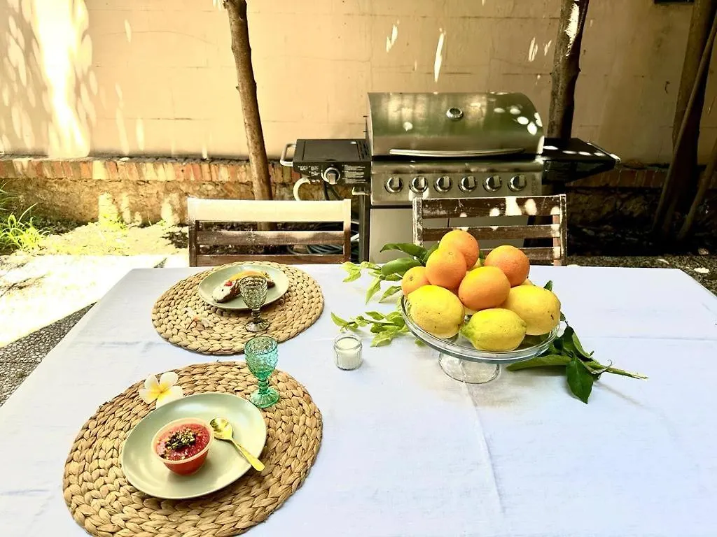 Matteotti Living And Garden Apartment Palermo Italy