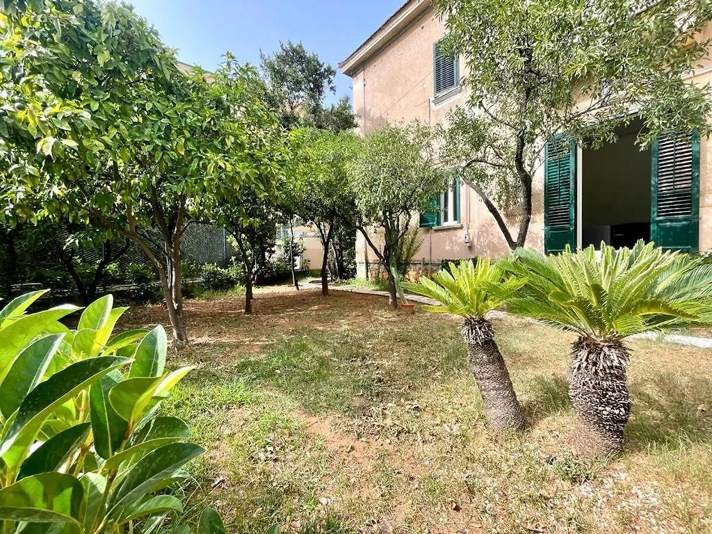 Matteotti Living And Garden Apartment Palermo