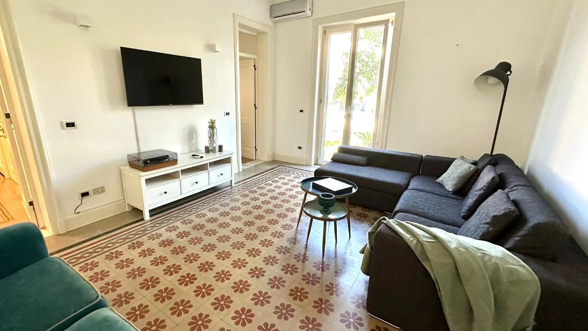 Matteotti Living And Garden Apartment Palermo