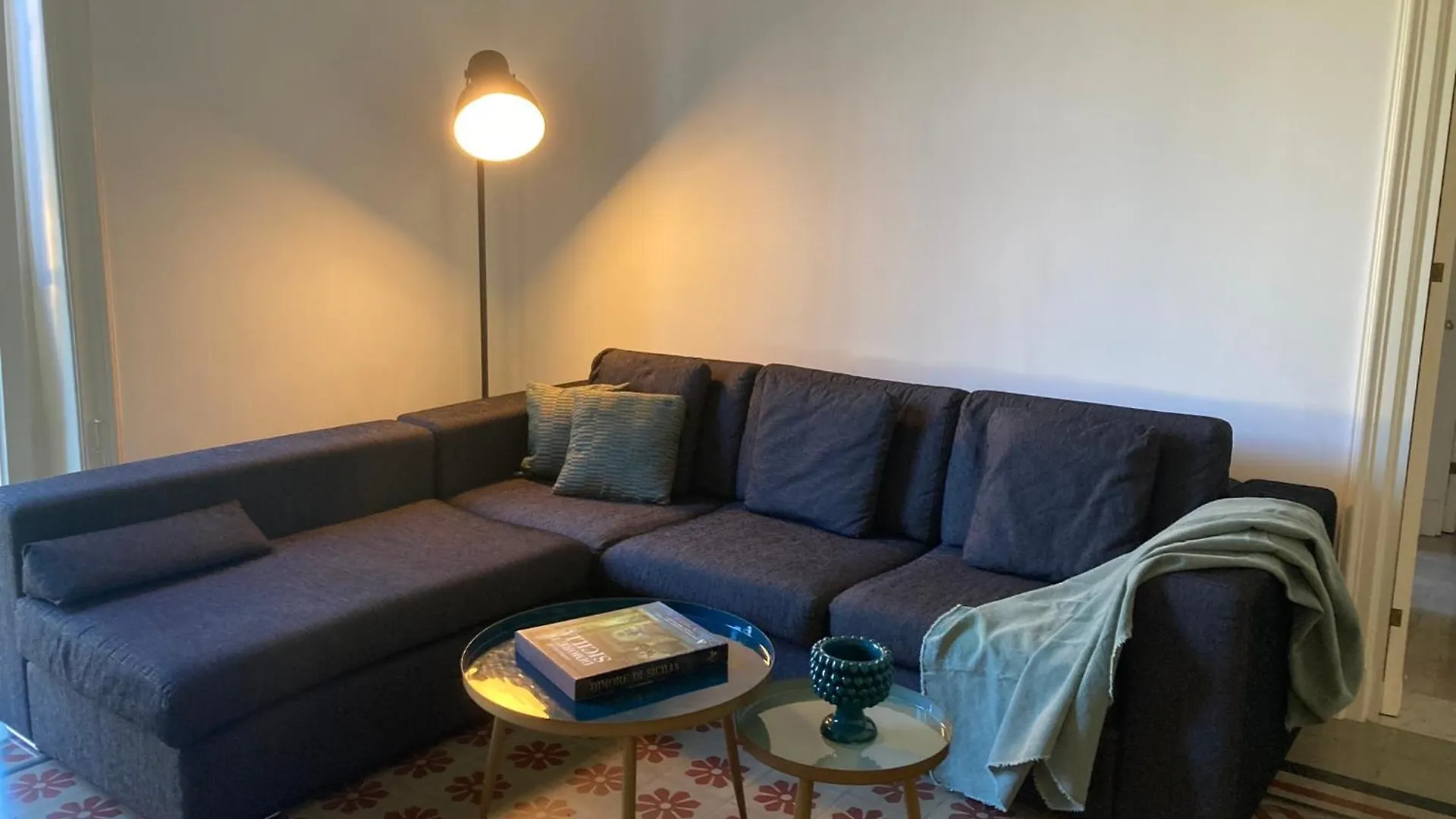 Matteotti Living And Garden Apartment Palermo Italy